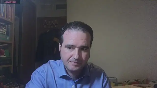 curiosillo83 online show from 01/30/25, 06:54
