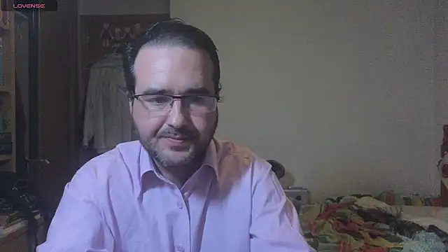 curiosillo83 online show from 02/10/25, 03:21