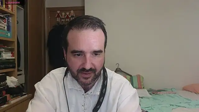 curiosillo83 online show from 09/16/25, 12:44