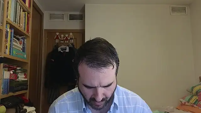 Snapshot of curiosillo83 chatting on 06/11/26, 10:57 curiosillo83 online show from 06/11/26, 10:57