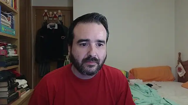 Snapshot of curiosillo83 chatting on 06/13/26, 11:19 curiosillo83 online show from 06/13/26, 11:19