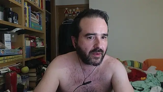 Snapshot of curiosillo83 chatting on 06/18/26, 09:14 curiosillo83 online show from 06/18/26, 09:14
