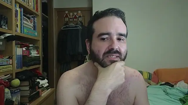 Snapshot of curiosillo83 chatting on 06/20/26, 08:44 curiosillo83 online show from 06/20/26, 08:44