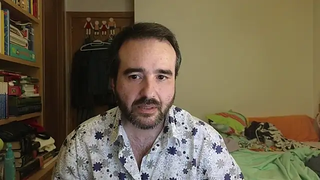 Snapshot of curiosillo83 chatting on 07/06/26, 02:14 curiosillo83 online show from 07/06/26, 02:14