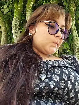 Sakura 0505 online show from 10/26/25, 07:09