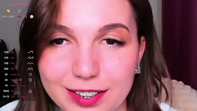 KindHazelHere  online show from 03/11/25, 04:32