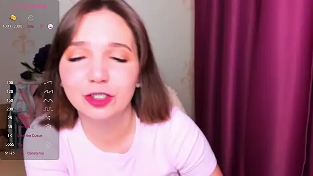 KindHazelHere  online show from 03/11/25, 11:15