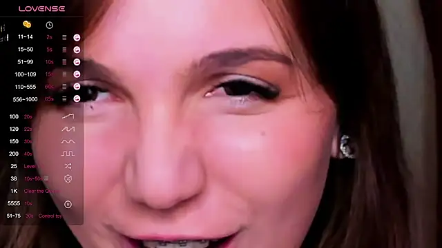 KindHazelHere  online show from 03/14/25, 11:22