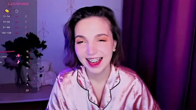 KindHazelHere  online show from 11/19/25, 09:20