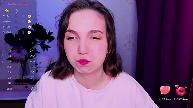 KindHazelHere  online show from 02/21/26, 10:33