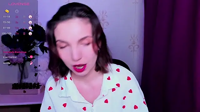 KindHazelHere  online show from 03/07/26, 10:18