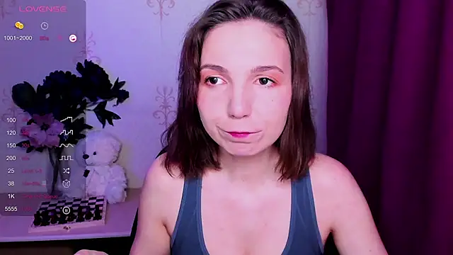 KindHazelHere  online show from 03/24/26, 07:52