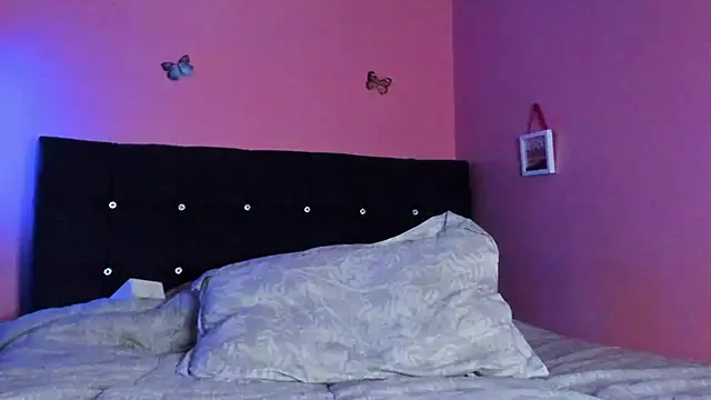 Snapshot of Miis_sara_ chatting on 03/18/25, 08:48 Miis sara online show from 03/18/25, 08:48