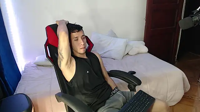 Snapshot of stevenSEX123 chatting on 01/26/25, 03:59 stevenSEX123 online show from 01/26/25, 03:59