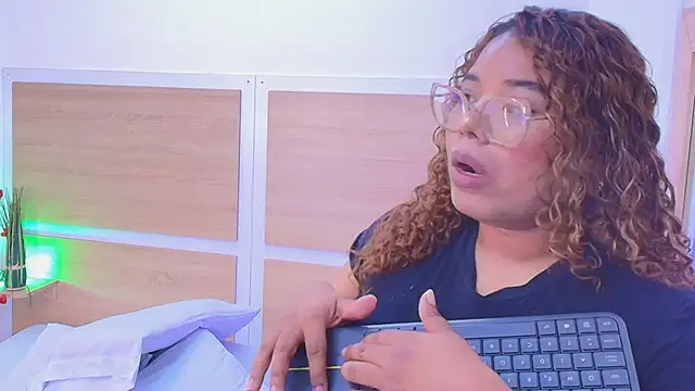  nickypurple  online show from 03/23/26, 07:07