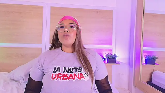  nickypurple  online show from 04/06/26, 07:04