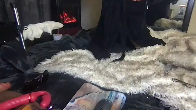 TiffaneyLove online show from 11/30/25, 11:53