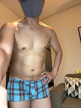 Xianggui online show from 10/12/25, 10:36