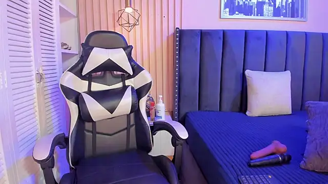 ashlye miller  online show from 01/07/26, 04:26