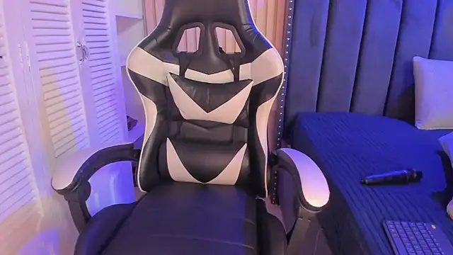 ashlye miller  online show from 03/31/26, 04:35