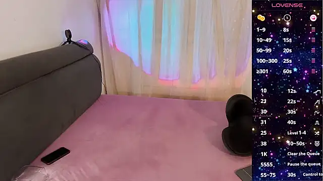 liliwang03 online show from 02/15/25, 01:49