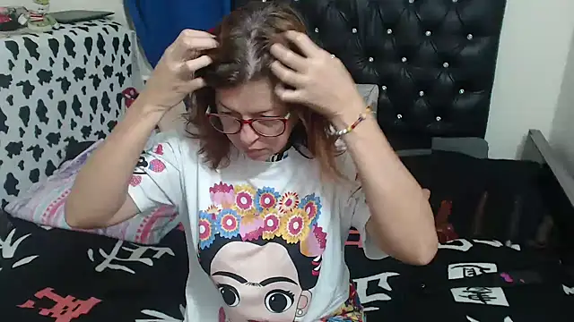 Snapshot of jellyfishhot chatting on 11/23/25, 11:04 jellyfishhot online show from 11/23/25, 11:04