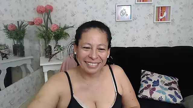 mature martina online show from 03/13/25, 10:21