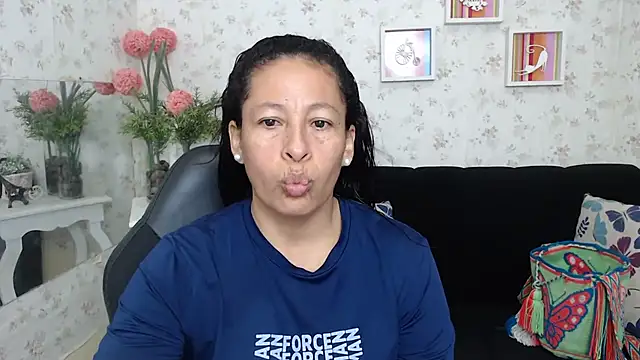 mature martina online show from 03/17/25, 12:04