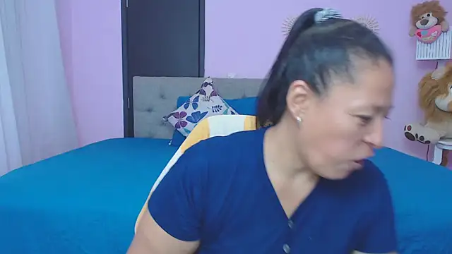 mature martina online show from 01/06/26, 07:17