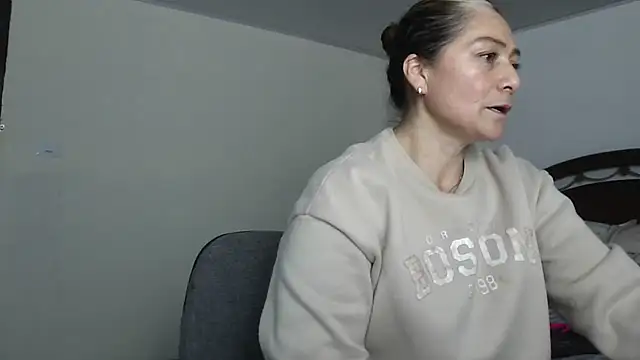 ruby-milf1 online show from 01/24/25, 09:15