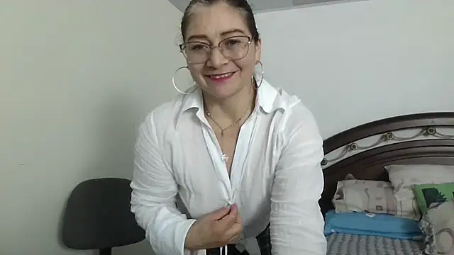 ruby-milf1 online show from 02/07/25, 12:09