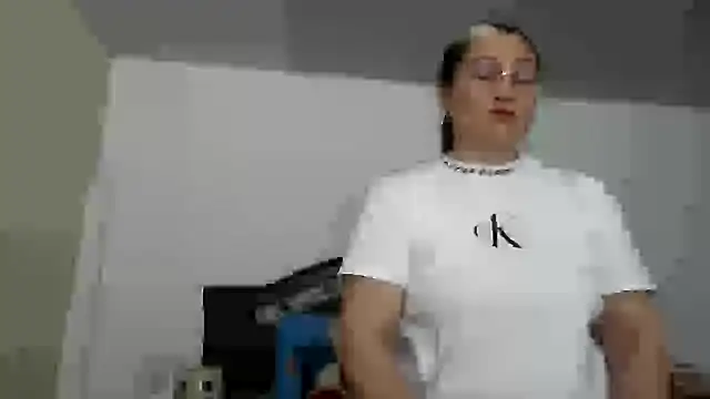 ruby-milf1 online show from 09/23/25, 12:46