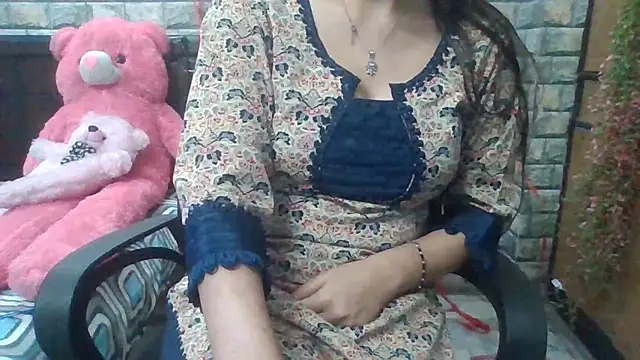 Sexy iknoor online show from 03/15/25, 04:46