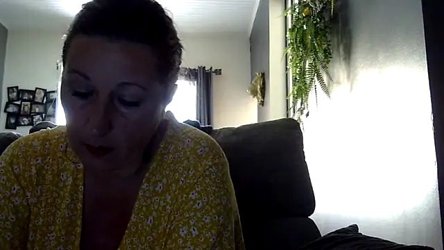 feline27 online show from 04/16/26, 10:27