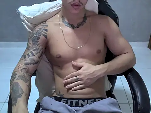 Gust027 online show from 04/22/26, 03:20