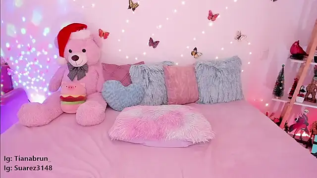 Zara uwu  online show from 12/12/24, 01:49