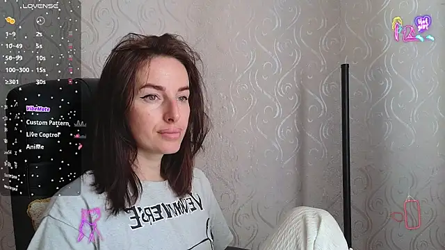 Snapshot of xx_adrihanna_xx chatting on 05/25/26, 05:35 xx adrihanna xx online show from 05/25/26, 05:35