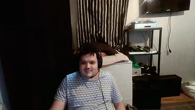 Snapshot of Bebemickey75 chatting on 02/02/25, 08:08 Bebemickey75 online show from 02/02/25, 08:08