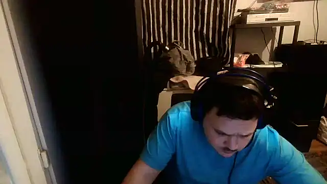 Snapshot of Bebemickey75 chatting on 02/10/25, 08:10 Bebemickey75 online show from 02/10/25, 08:10