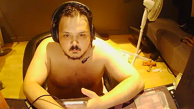 Snapshot of Bebemickey75 chatting on 05/29/26, 08:29 Bebemickey75 online show from 05/29/26, 08:29