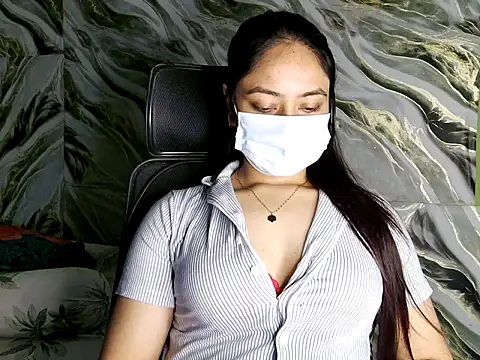 Snapshot of Sima--Roy chatting on 09/21/25, 05:14 Sima--Roy online show from 09/21/25, 05:14