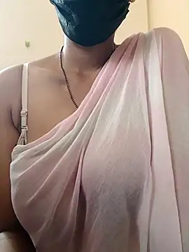 pretiHot online show from 04/23/26, 04:24