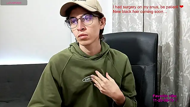 Snapshot of Norehg chatting on 03/14/26, 03:12 Norehg online show from 03/14/26, 03:12