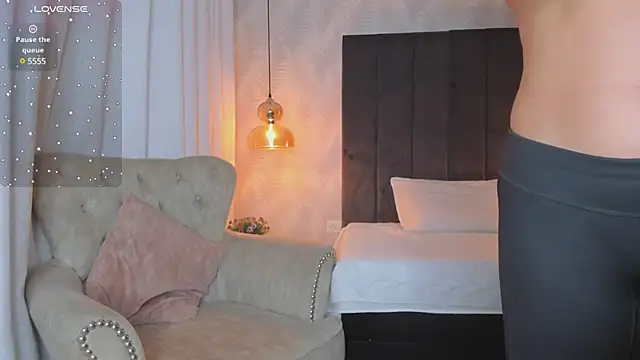 kataliina   online show from 01/14/25, 12:03