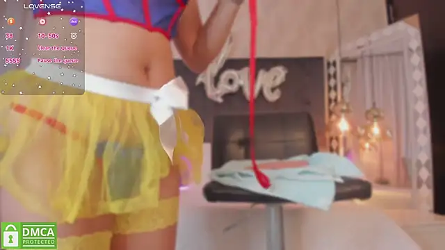 kataliina   online show from 03/08/25, 12:09