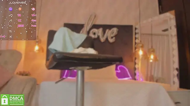 kataliina   online show from 03/15/25, 12:02