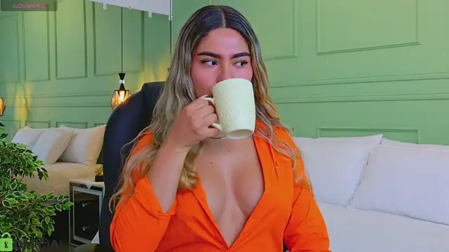 kataliina   online show from 04/23/26, 11:53