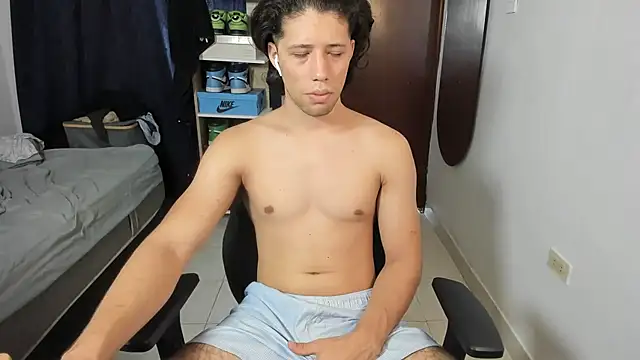 imtonny19 online show from 02/13/26, 05:42