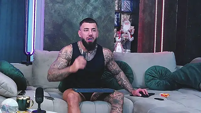 masterkingofmusclee online show from 12/31/24, 10:04