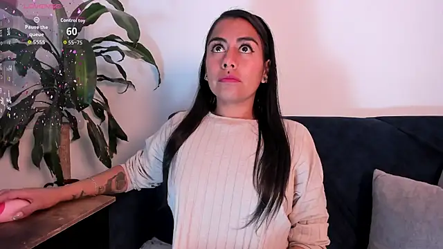 im amber online show from 11/11/25, 01:33